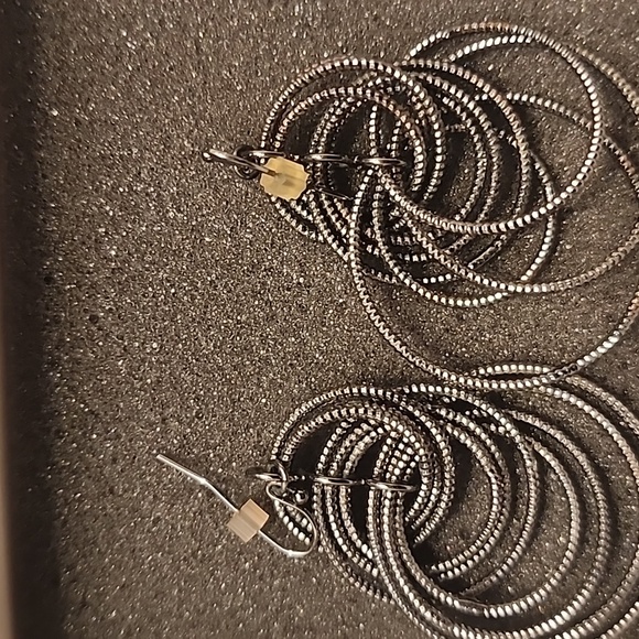 Voltage - Picture 3 of 3